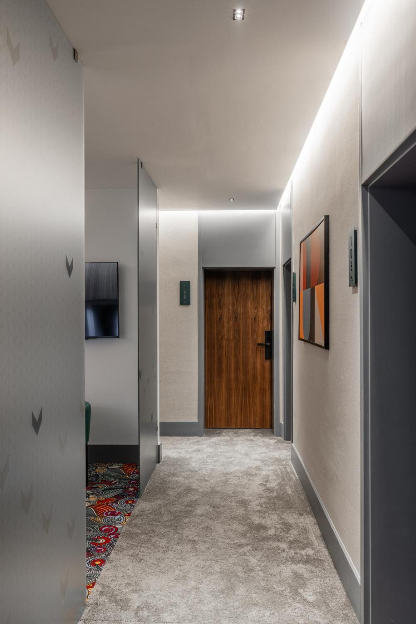 Hotel Square By Margo Pristina Exterior photo